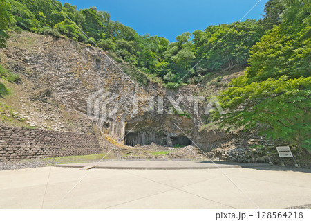 【玄武洞公園 玄武洞】 兵庫県豊岡市赤石 128564218