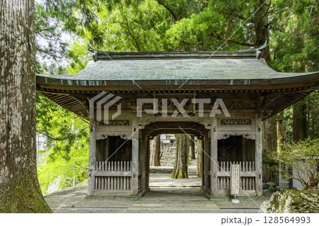 四国八十八箇所12番 焼山寺 山門 徳島県神山町 四国八十八箇所12番 焼山寺 山門 徳島県神山町 128564993