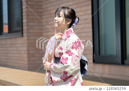 思いつく和服美人 思いつく和服美人 128565239