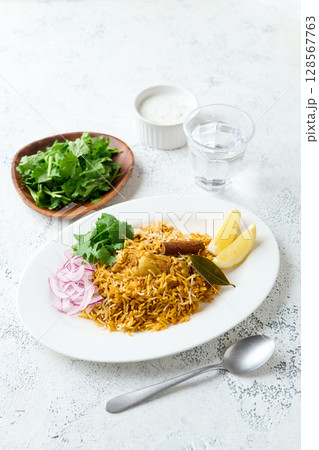 チキンビリヤニ 128567763