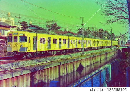 西武鉄道、2000系2018ほかの6両、武蔵関－東伏見、1979年1月6日 128568195