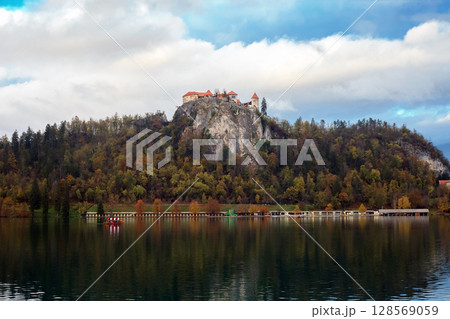 Autumn landscape with lake Bled in Slovenia 128569059