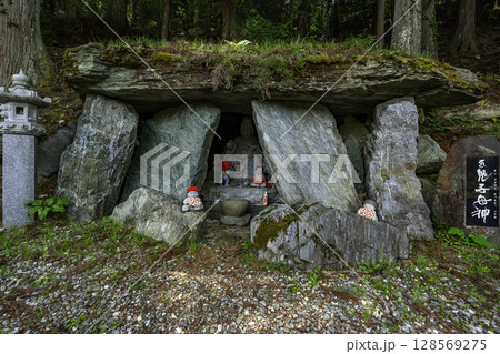 四国八十八箇所12番　焼山寺　鬼子母神　徳島県神山町 128569275