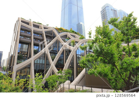 麻布台ヒルズ　ガーデンプラザ（森JPタワー＆ レジデンスA）　　 128569564