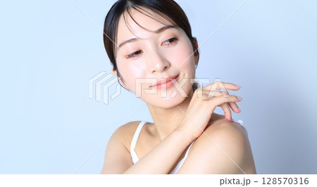女性のポートレート ビューティーイメージ 女性のポートレート ビューティーイメージ 128570316