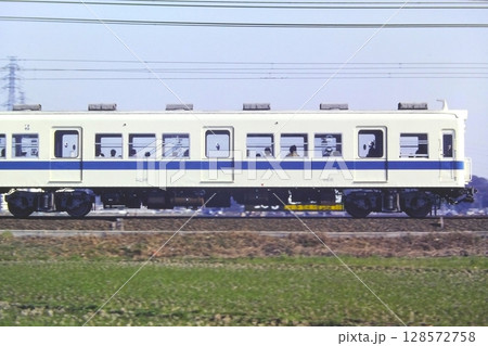 小田急、2220形2228号車、海老名ー厚木、1982年3月29日 小田急、2220形2228号車、海老名ー厚木、1982年3月29日 128572758