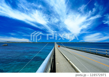 夏の沖縄　宮古島ドライブ 128572971