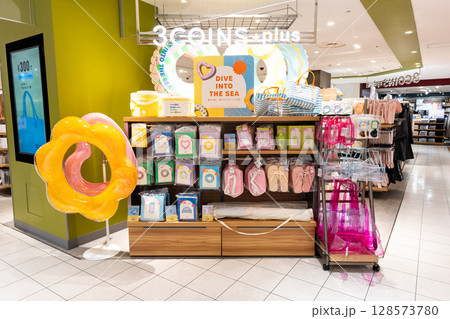 3COINS+plus調布パルコ店でショッピング 海用品 東京都調布市小島町 3COINS+plus調布パルコ店でショッピング 海用品 東京都調布市小島町 128573780