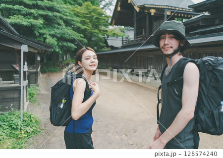 inbound tourist 128574240