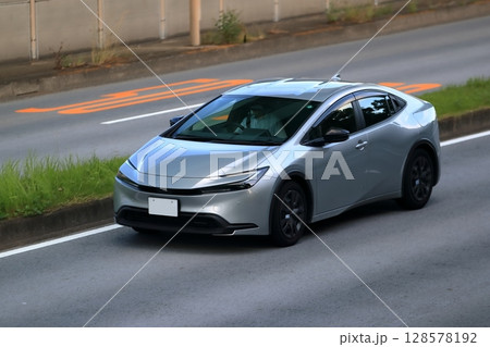 国産ハイブリッド車　イメージ 128578192