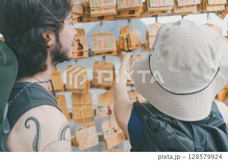 inbound tourist inbound tourist 128579924