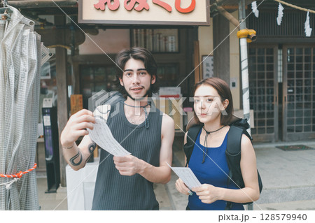 inbound tourist 128579940