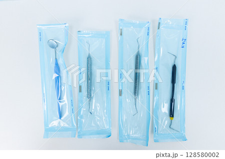 Set of Dental Instruments in Sterile Packaging for Oral Health Procedures and Dental Care, Designed for Professional Use by Dentists and Dental Hygienists 128580002