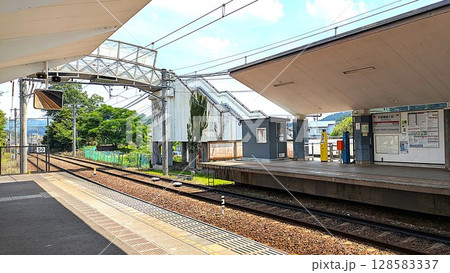 叡山電鉄鞍馬線の京都精華大前駅 叡山電鉄鞍馬線の京都精華大前駅 128583337
