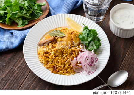 チキンビリヤニ 128583474