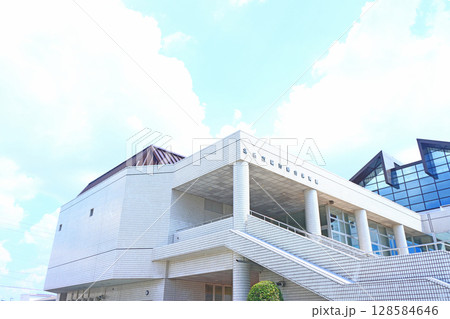 愛知県北名古屋市、北名古屋市総合体育館の風景 愛知県北名古屋市、北名古屋市総合体育館の風景 128584646