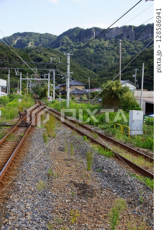 内房線の風景　浜金谷駅周辺（鋸山） 128586941