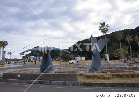 和歌山県くじらの町太地町 128587108