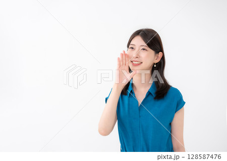 笑顔の女性	 128587476