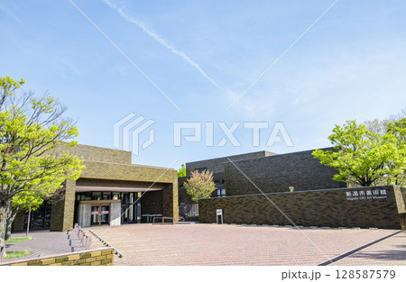 新潟県新潟市 新潟市立美術館 新潟県新潟市 新潟市立美術館 128587579