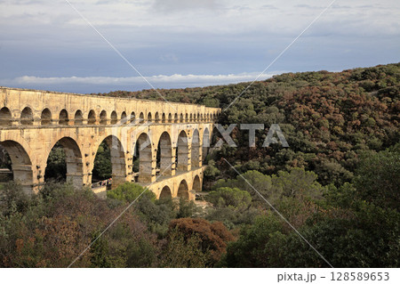 Exploring the stunning Pont du Gard aqueduct bridge in southern France Exploring the stunning Pont du Gard aqueduct bridge in southern France 128589653
