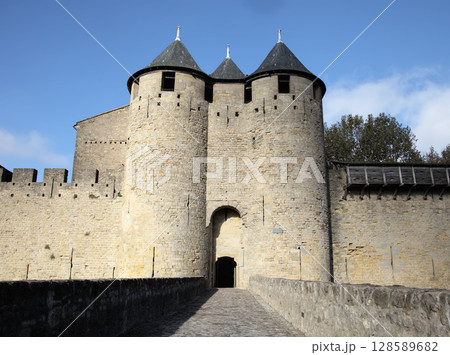 Explore the historic fortress of Carcassonne in France 128589682