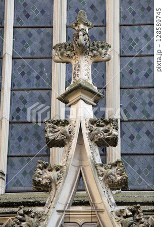 Intricate architectural details of Cathedral Saint-Etienne in Toulouse, France showcasing historical craftsmanship Intricate architectural details of Cathedral Saint-Etienne in Toulouse, France showcasing historical craftsmanship 128589745