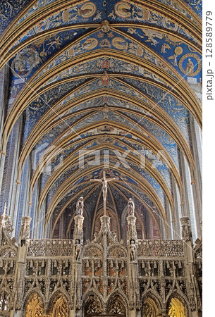 Vibrant blue gothic ceiling of Sainte-Secile cathedral in Albi, France Vibrant blue gothic ceiling of Sainte-Secile cathedral in Albi, France 128589779