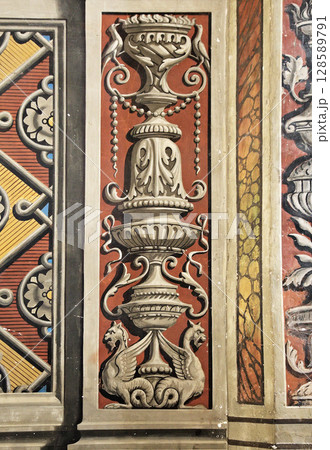 Sainte-Secile cathedral interior featuring frescoes imitating carvings in Albi, France 128589791