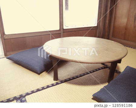 ちゃぶ台　昭和の風景 128591186