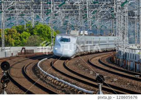 山陽新幹線　徳山駅にて 128605676