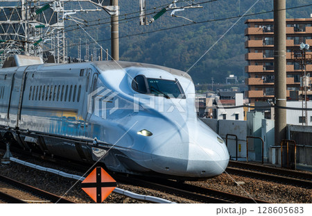 山陽新幹線　徳山駅にて 128605683