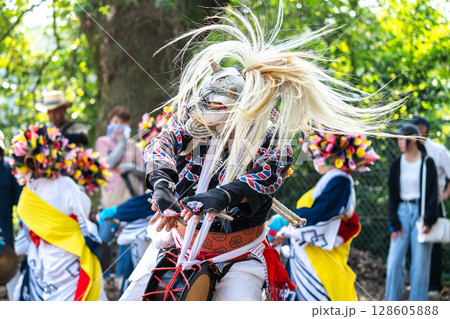 肥前佐賀の伝統芸能　面浮立 128605888