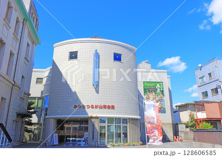 福井県敦賀市、みなとつるが山車会館の風景 128606585