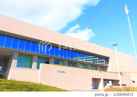 三重県津市、三重県総合文化センターの風景 三重県津市、三重県総合文化センターの風景 128606972