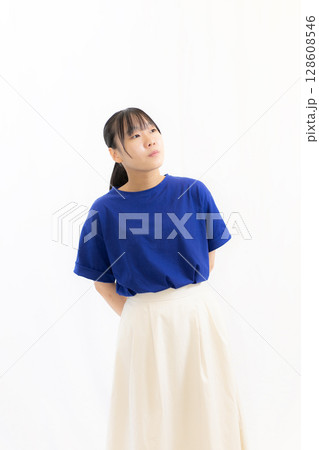 フェルメール 真珠の耳飾りの少女的な色合いの女性 フェルメール 真珠の耳飾りの少女的な色合いの女性 128608546