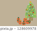 茶色背景のクリスマスカード（ツリーとプレゼント） 128609978