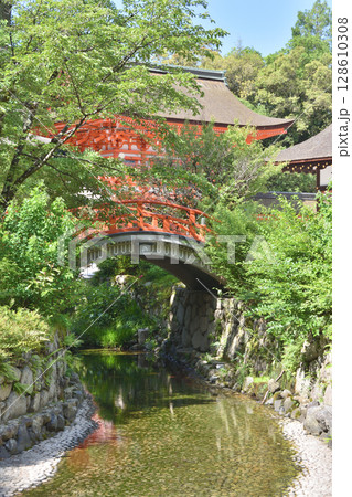 下鴨神社の御手洗川 128610308