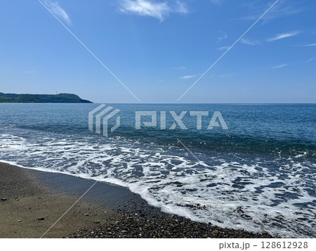 新潟県 佐渡市 佐渡島の海 海岸の風景の写真 画像 128612928
