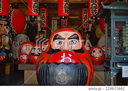 夏の日のだるま寺 128615662