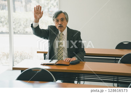 80 year olds 128616573