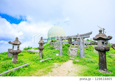 夏の脊振山上宮 弁財天 佐賀県神埼市 夏の脊振山上宮 弁財天 佐賀県神埼市 128618805