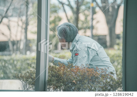 80 year olds 80 year olds 128619042