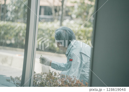 80 year olds 128619048