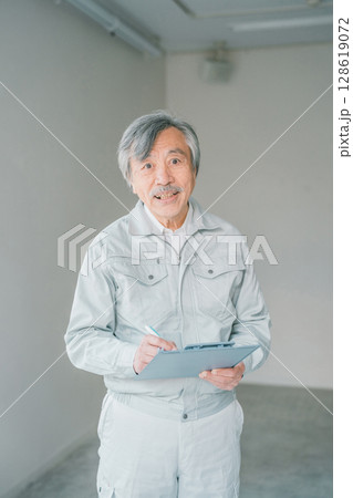 80 year olds 128619072