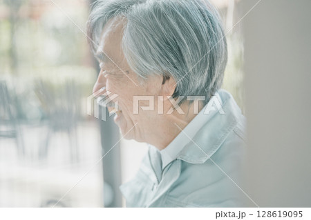 80 year olds 128619095