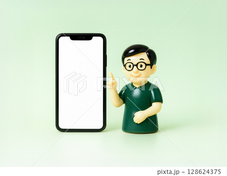 スマホ画面と男性　合成用の白い画面 128624375