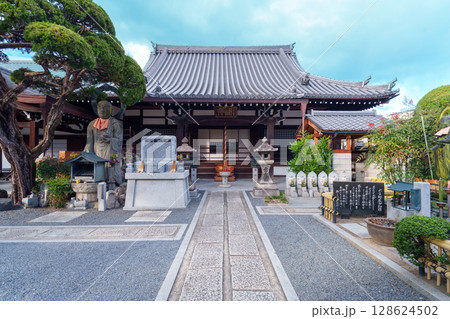 京都西院　淳和院跡の高山寺 128624502