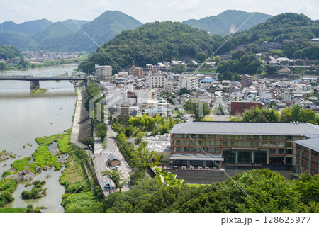 国宝犬山城（現存天守） 128625977