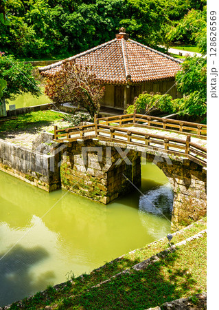 旅の途中で見つけた夏の光景 128626569